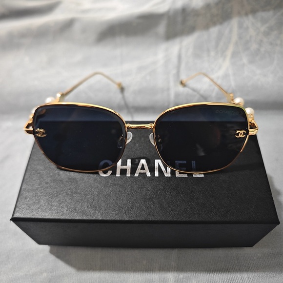 Chanel Square Sunglasses - Picture 5 of 10